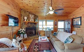 Blue Ridge Cozy Cabin In The Woods With Hot Tub!